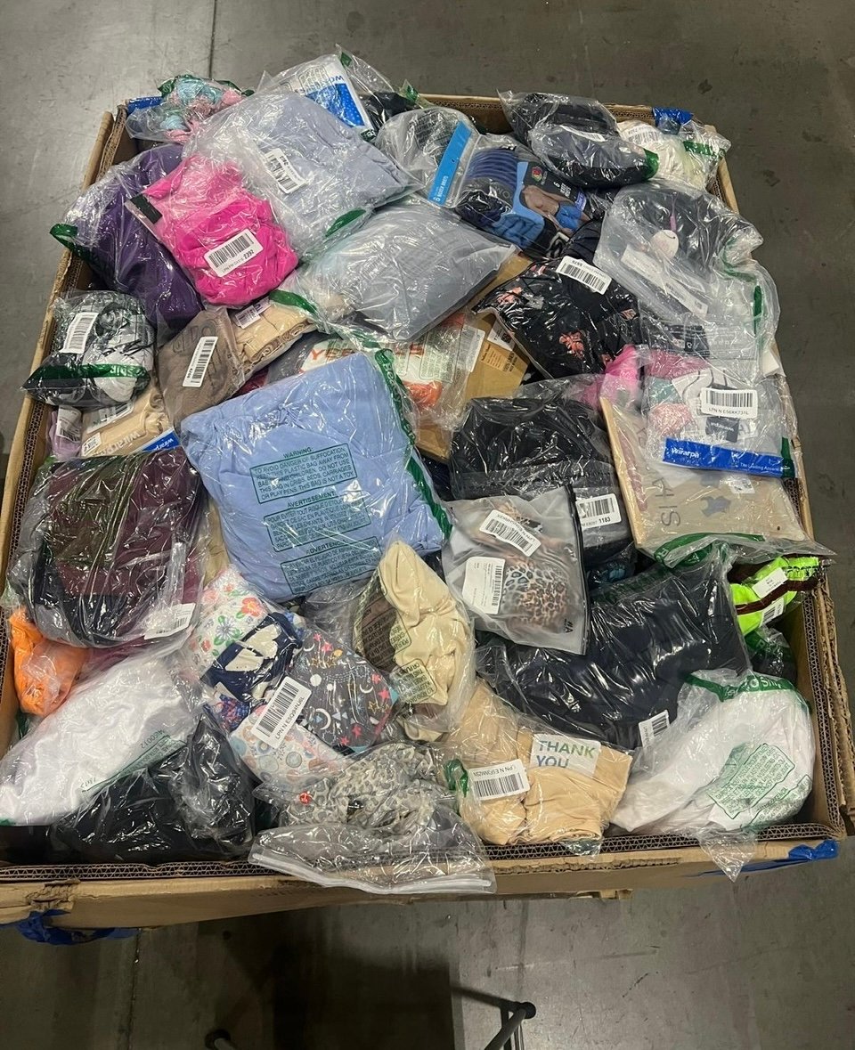 Amazon LPN Clothing Liquidation Pallet - Image 3