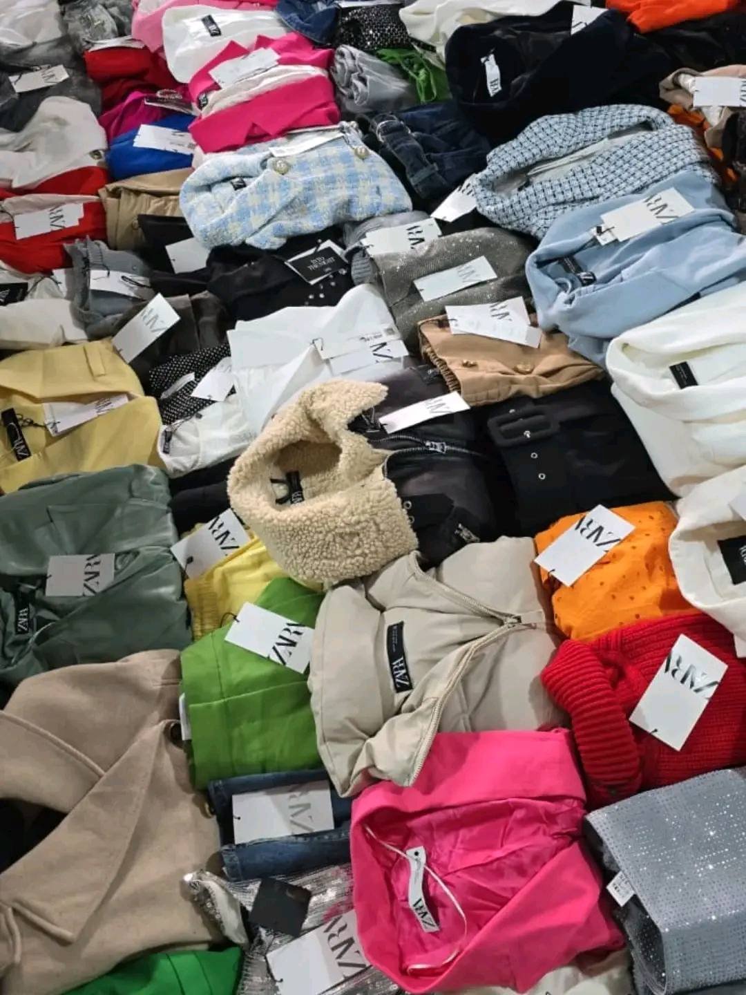 Zara Clothing Liquidation Pallet – 300 Pieces - Image 3