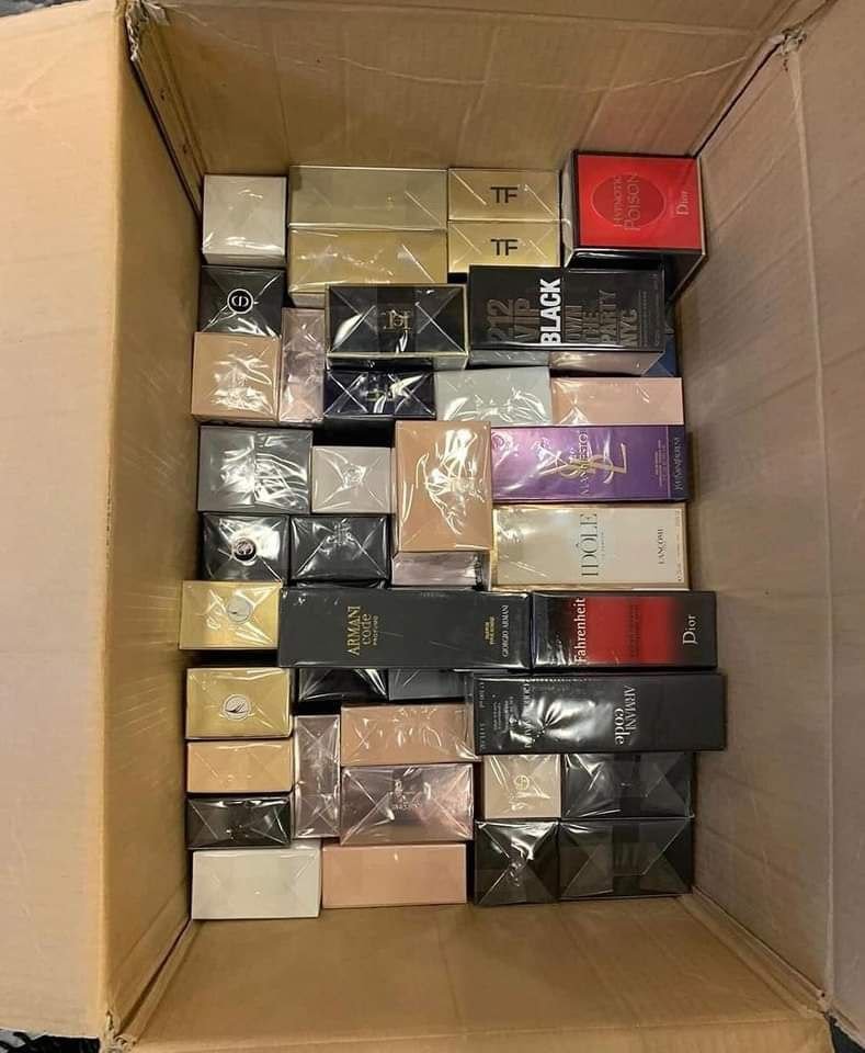 Best Sellers Perfume Pallet – USA Top-Selling Designer Fragrances - Image 2